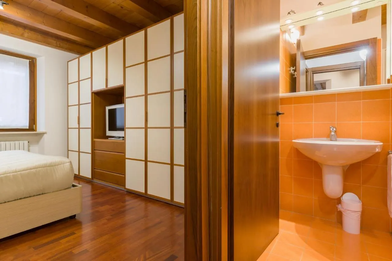 Appartamento Stradone Provolo Verona 0*,  Italy